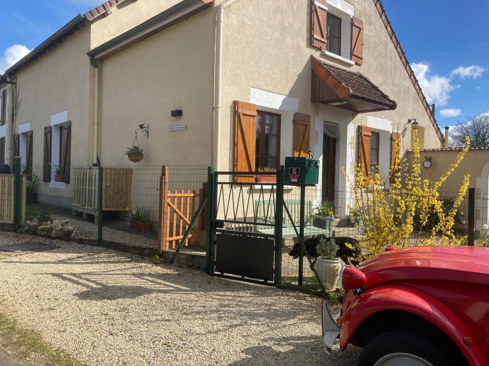 Chambres D' Hotes A Benaize Coulonges  Eksteriør bilde